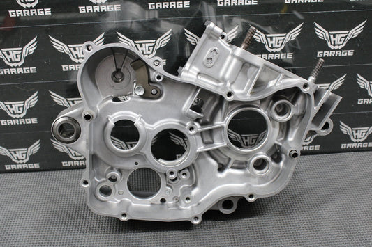 1999 99 - 02 HONDA CR125R OEM RIGHT ENGINE MOTOR CRANKCASE CRANK CASE BLOCK MINT! - hggarage