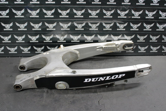 2003 Yamaha YZ125 OEM Swingarm Swing Arm Suspension 5UN - 22110 - 00 - 00 - hggarage