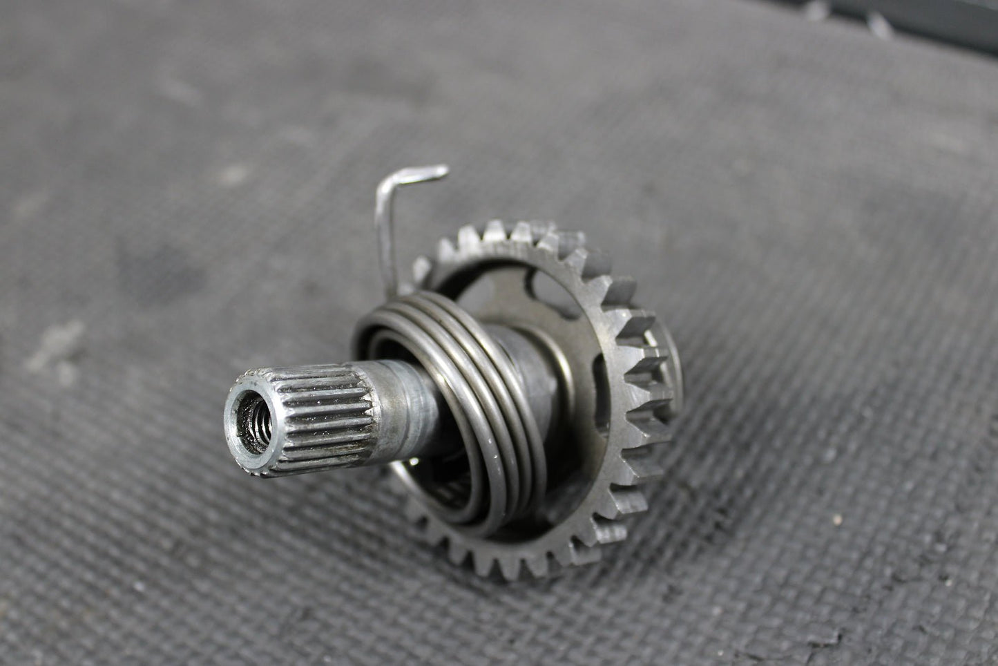 1998 HONDA CR125R OEM KICKSTART KICK START SHAFT W IDLER GEAR 28230 - KS6 - 700 - hggarage