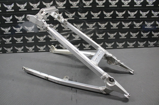 2019 SUZUKI 19 - 25 RMZ250 RMZ450 OEM REAR BACK SUB FRAME SUBFRAME SEAT RAIL GOOD! - hggarage