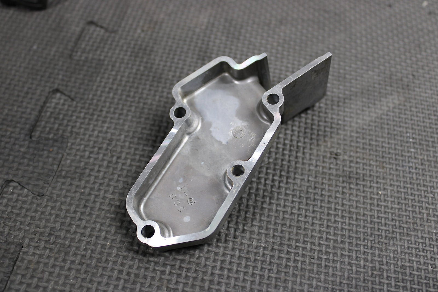 2017 Yamaha YZ250 OEM Engine Powervalve Linkage Governor Right Side Cover - hggarage