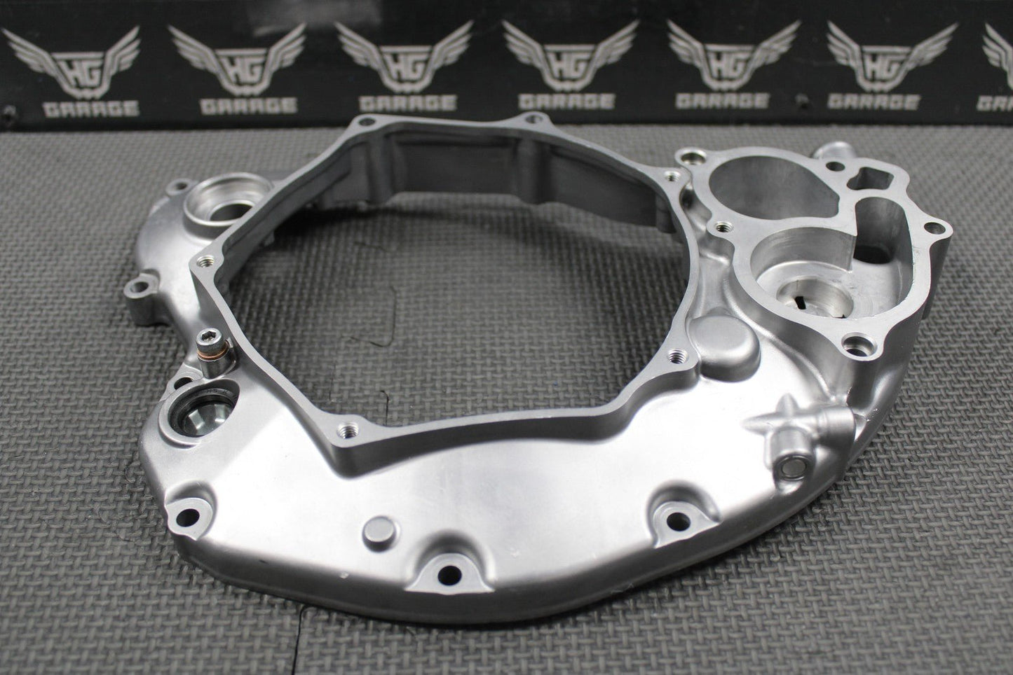 2020 SUZUKI 19 - 25 RMZ250 OEM RIGHT CRANKCASE INNER CLUTCH COVER 11340 - 49H10 GOOD - hggarage