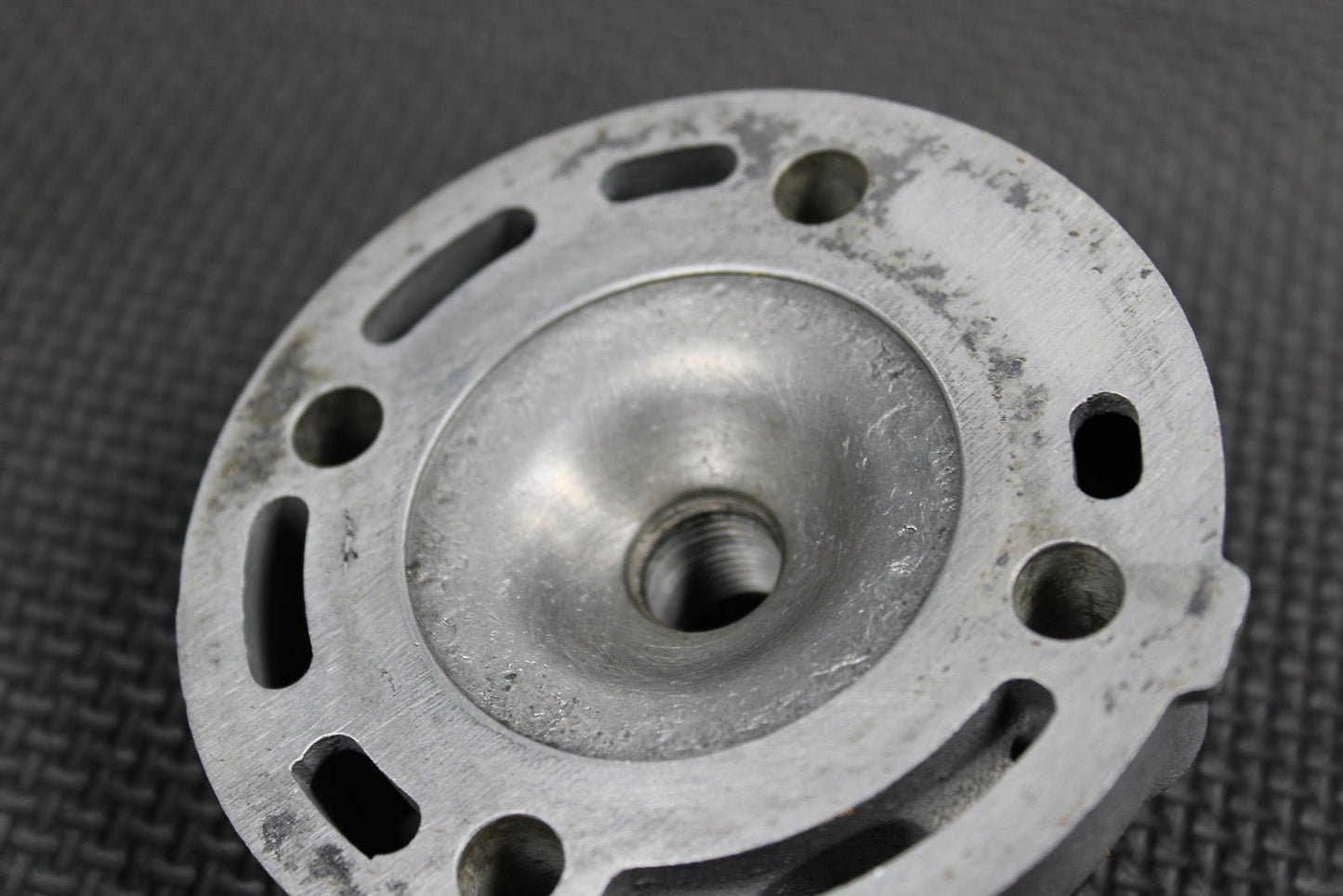 1993 Honda CR80R 92 - 95 OEM Engine Motor Cylinder Head 12200 - GS2 - 620 - hggarage
