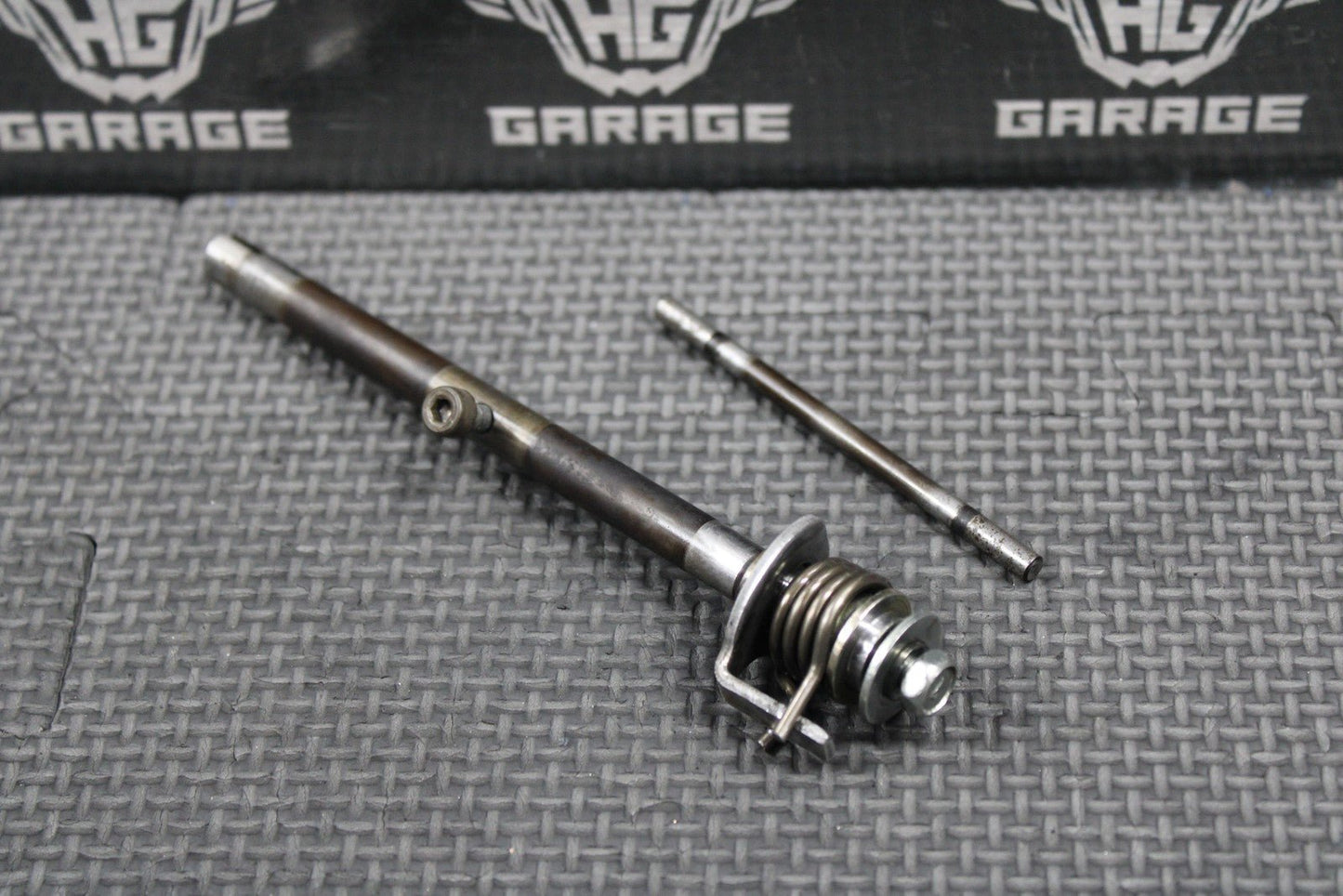 1999 SUZUKI 99 - 00 RM250 OEM EXHAUST POWER VALVE SHAFT LEVER PIN 11266 - 28C10 - hggarage