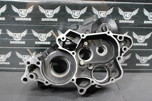 1991 86 - 95 HONDA CR80R OEM RIGHT ENGINE MOTOR CRANKCASE BLOCK 11100 - GC4 - 601 - hggarage