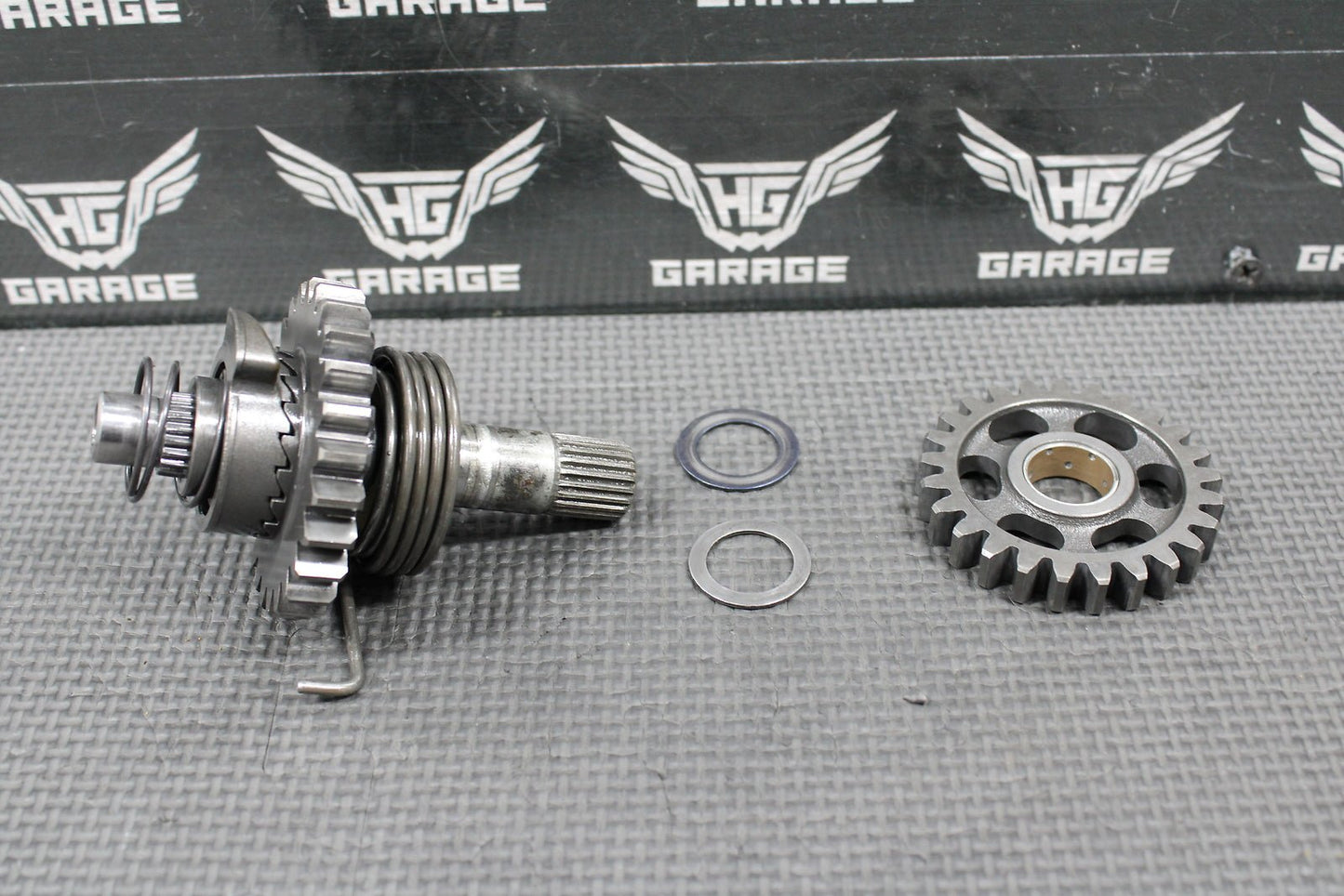 1985 HONDA CR125R OEM KICKSTART KICK START SHAFT W IDLER GEAR 28210 - KA3 - 710 - hggarage