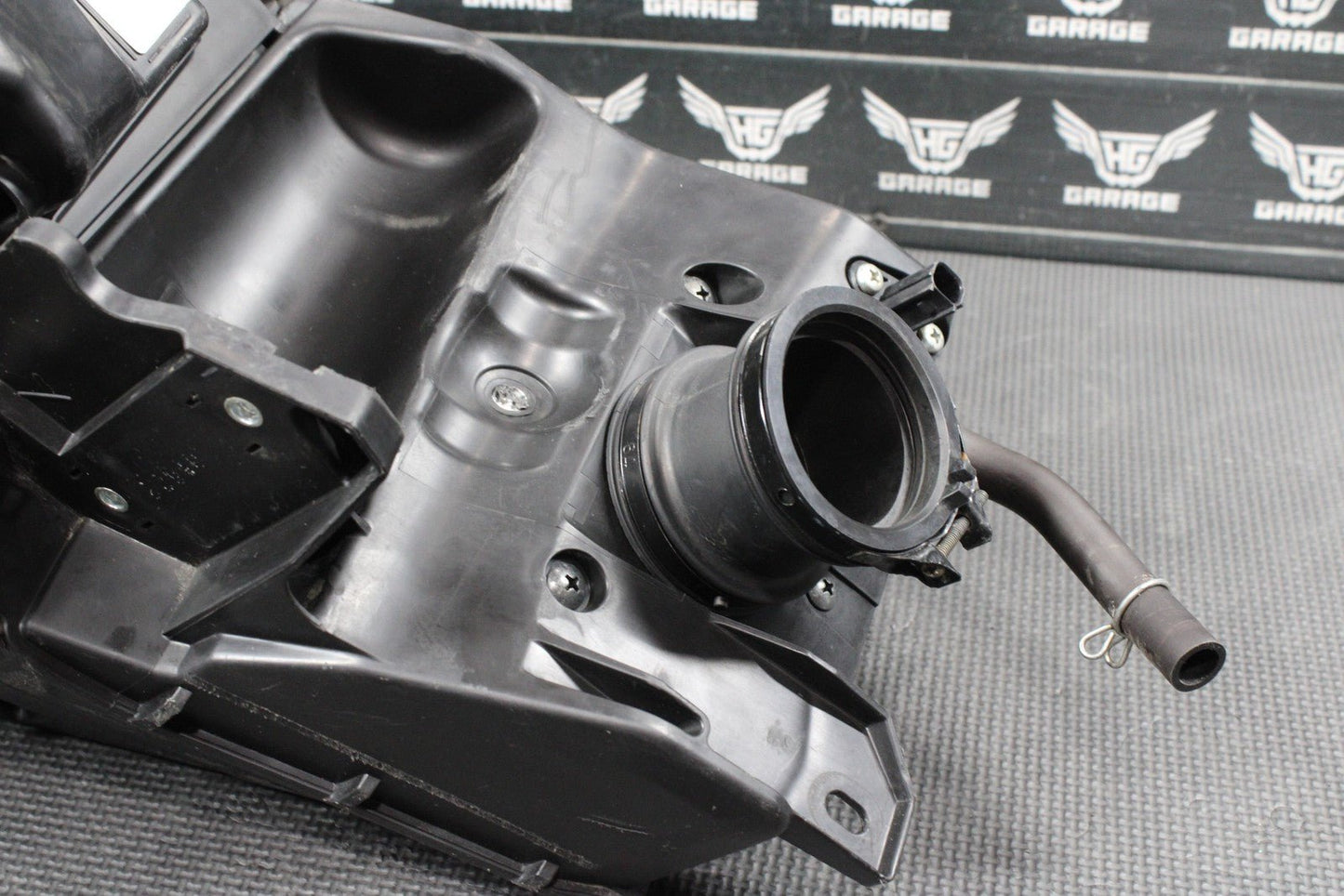 2023 HONDA CRF250R OEM AIRBOX INTAKE AIR CLEANER CASE HOUSING ELEMENT COMPLETE - hggarage