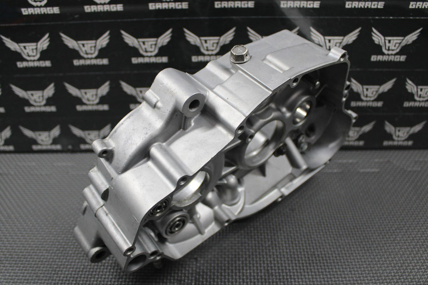 2006 2007 KAWASAKI KX250 OEM RIGHT ENGINE CRANKCASE CRANK CASE 14001 - 0065 GOOD! - hggarage