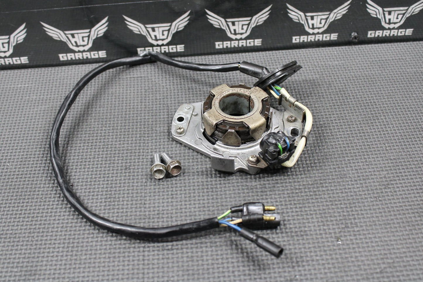1996 93 - 96 HONDA CR250R STATOR MAGNETO GENERATOR ALTERNATOR 31100 - KZ3 - 891 GOOD! - hggarage