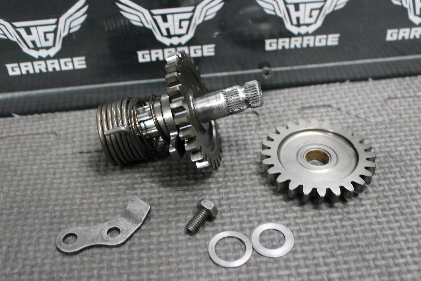 2005 Suzuki RM85 OEM Kickstart Kick Start Shaft W Idler Gear Starter 26211 - 02B04 - hggarage