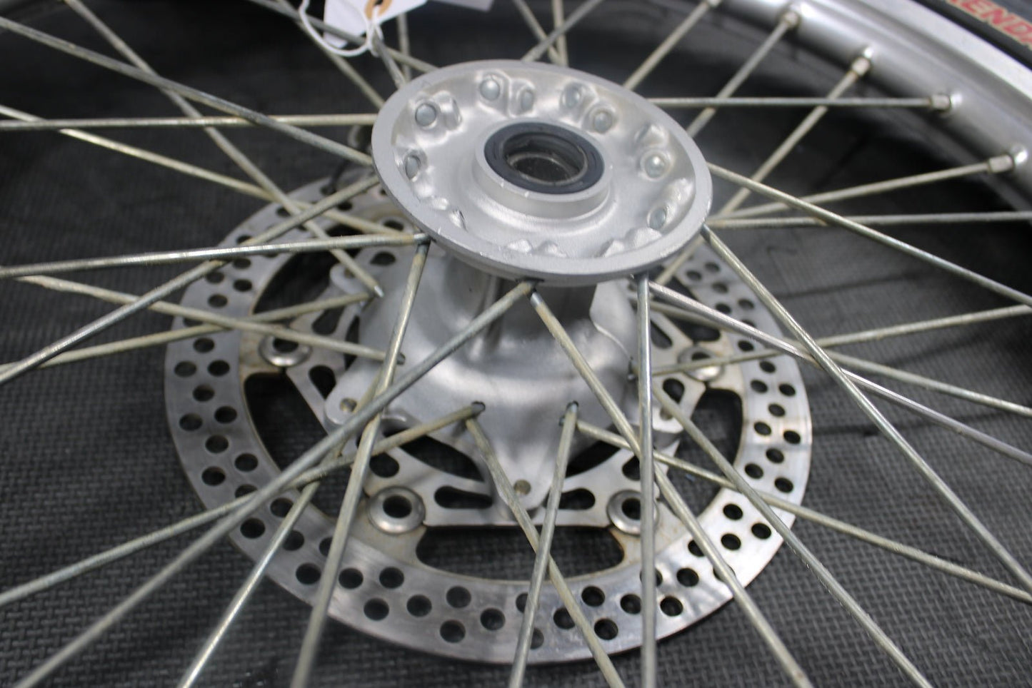 2000 Yamaha YZ125 YZ250 OEM Excel Front Wheel Rim Hub 4SS - 25111 - 01 - 00 - hggarage