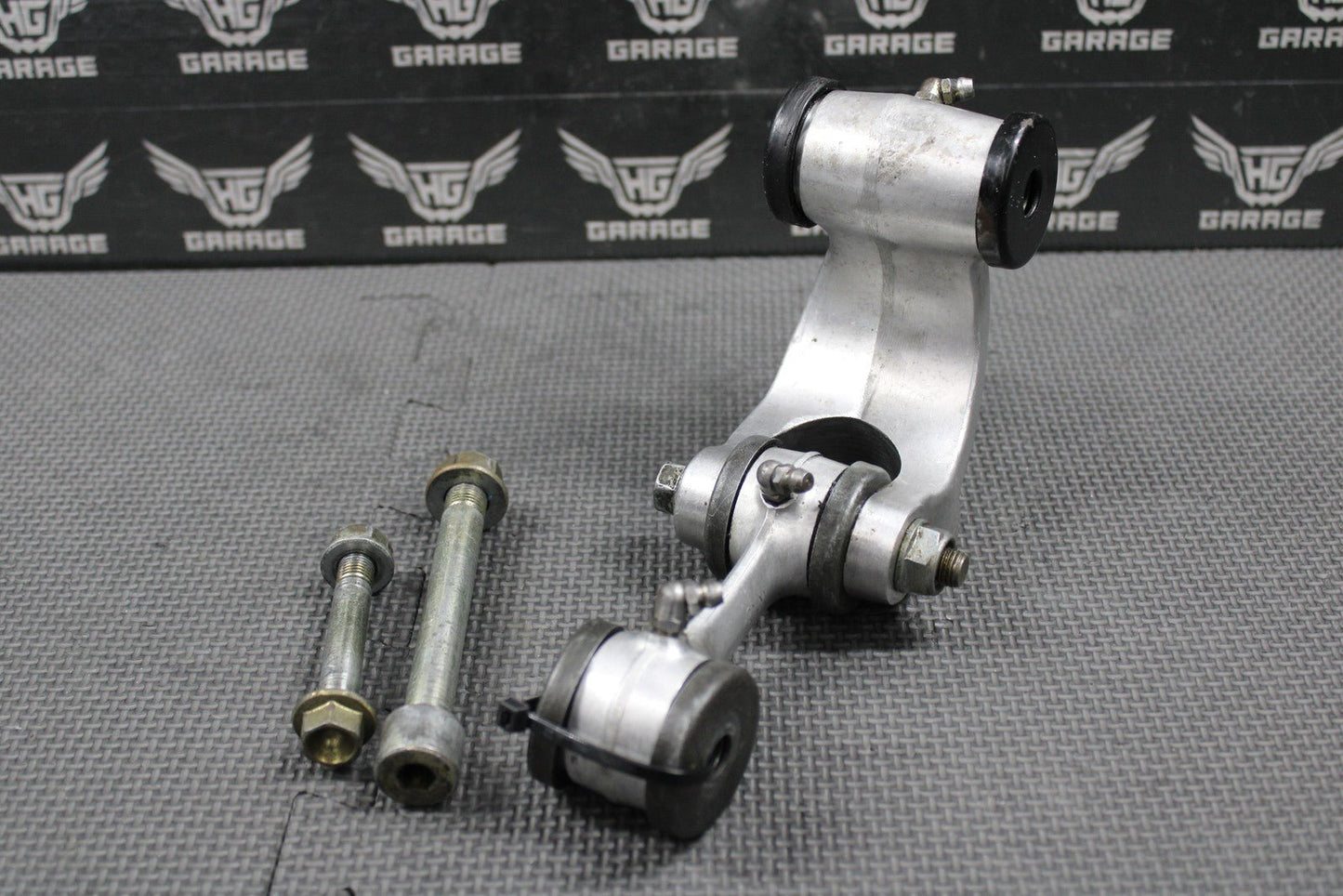 1991 HONDA 86 - 95 XR250R OEM REAR SHOCK LINKAGE ARM BOLTS 52460 - KN5 - 000 NICE! - hggarage