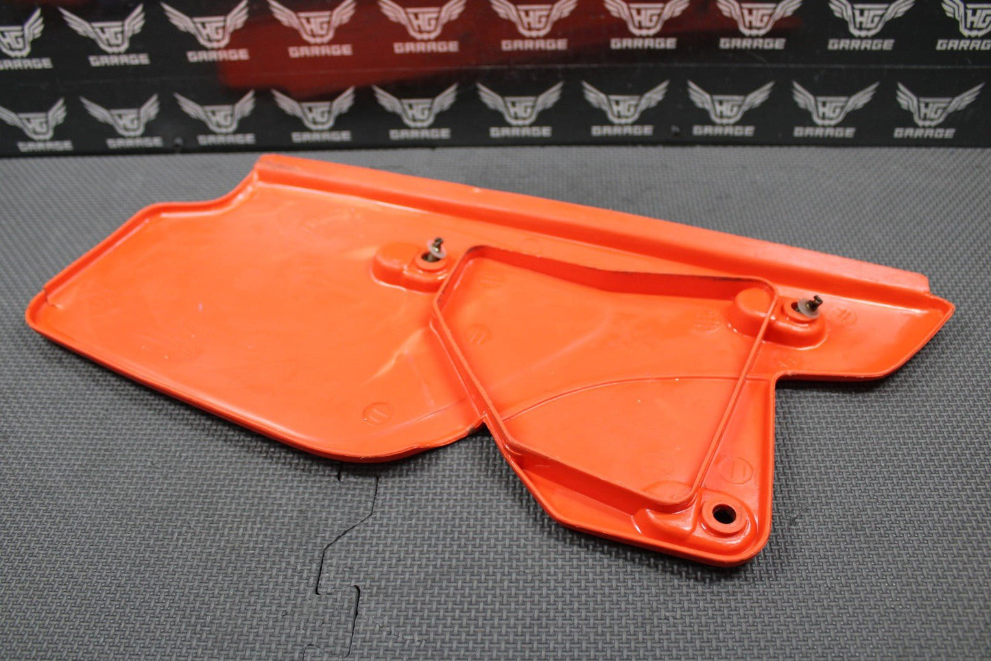 1989 HONDA XR250R OEM LEFT REAR PLASTIC PANEL PLATE AIRBOX COVER 83603 - KT1 - 900ZB - hggarage