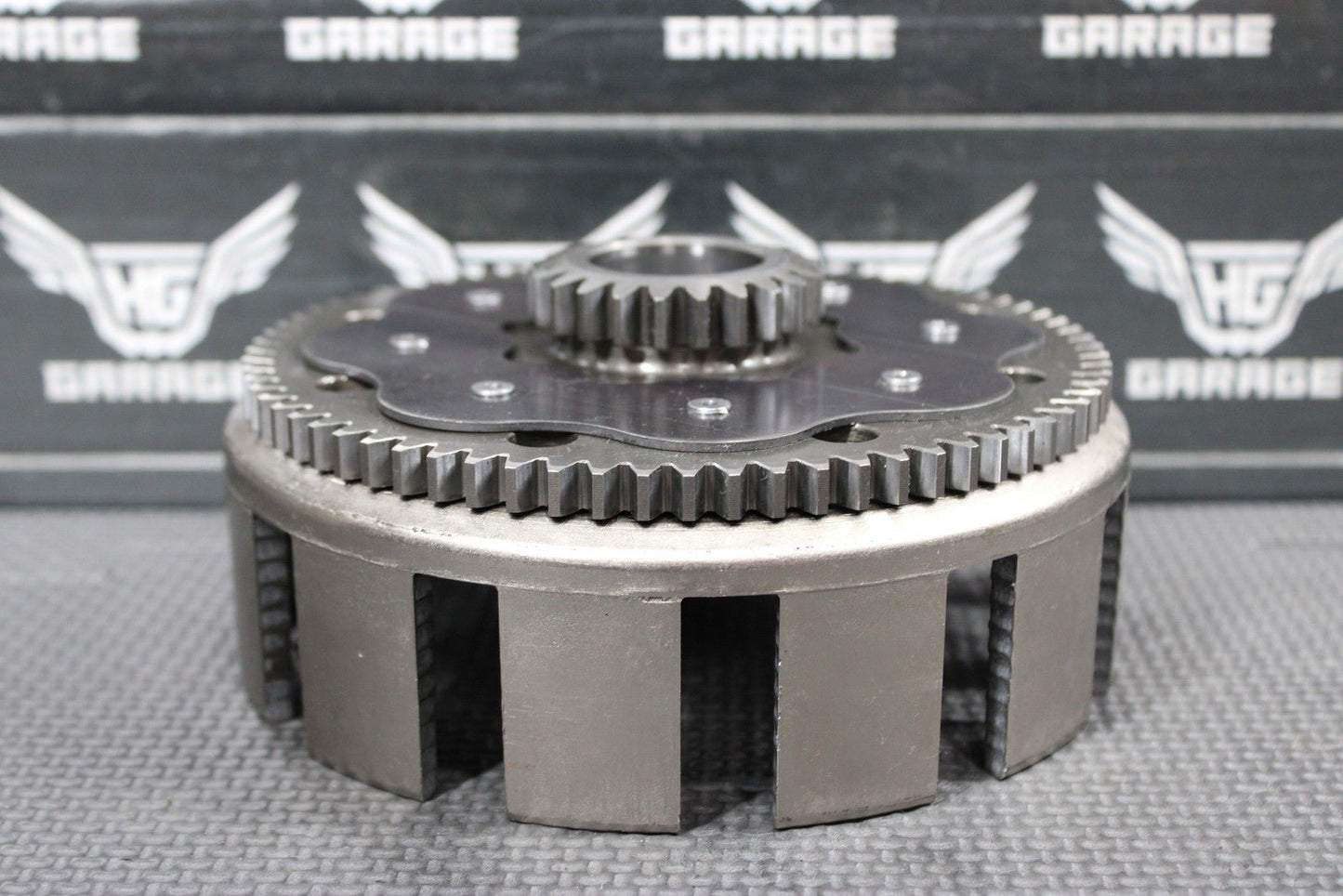 2000 KTM 250 300 EXC OEM CLUTCH BASKET 54632001272 - hggarage