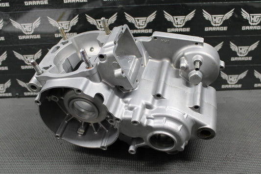 1991 KAWASAKI KX125 OEM LEFT RIGHT ENGINE MOTOR CRANKCASE CRANK CASES 14001 - 5284 - hggarage