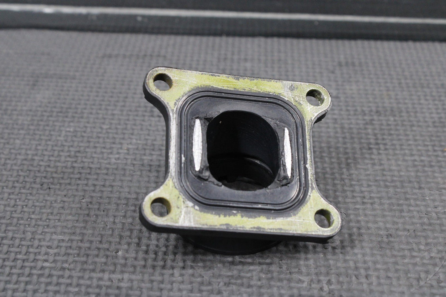2014 KAWASAKI KX100 KX85 OEM INTAKE REED BLOCK CARBURATOR ASSEMBLY - hggarage