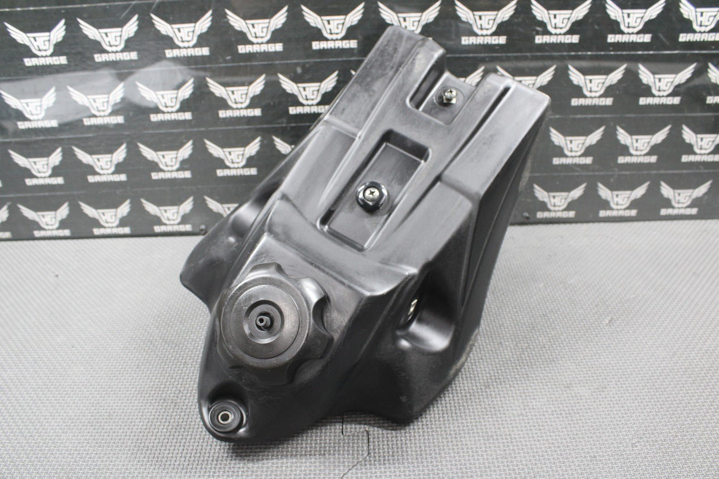 2015 KAWASAKI 14 - 22 KX85 OEM GAS TANK & SEAT COMBINED LISTING - hggarage