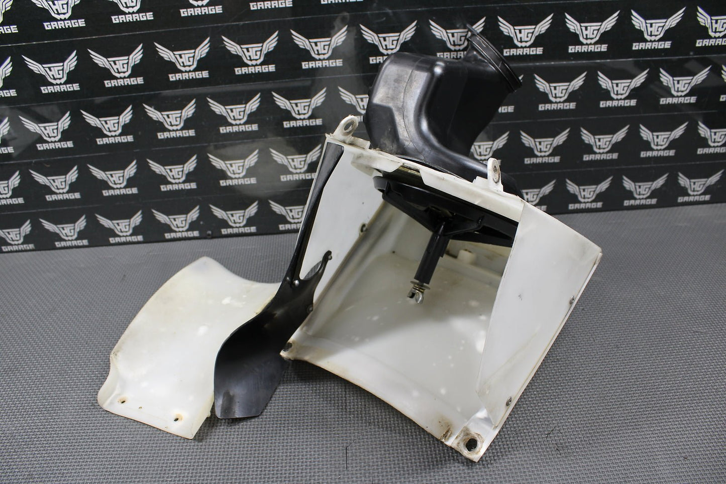 1998 1999 HONDA CR125R OEM AIRBOX AIR CLEANER CASE FILTER BOX INTAKE BOOT NICE! - hggarage