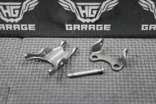 1988 88 - 91 HONDA CR250R OEM EXHAUST VALVE GOVERNOR ROCKER ARM PLATE & HOLDER - hggarage