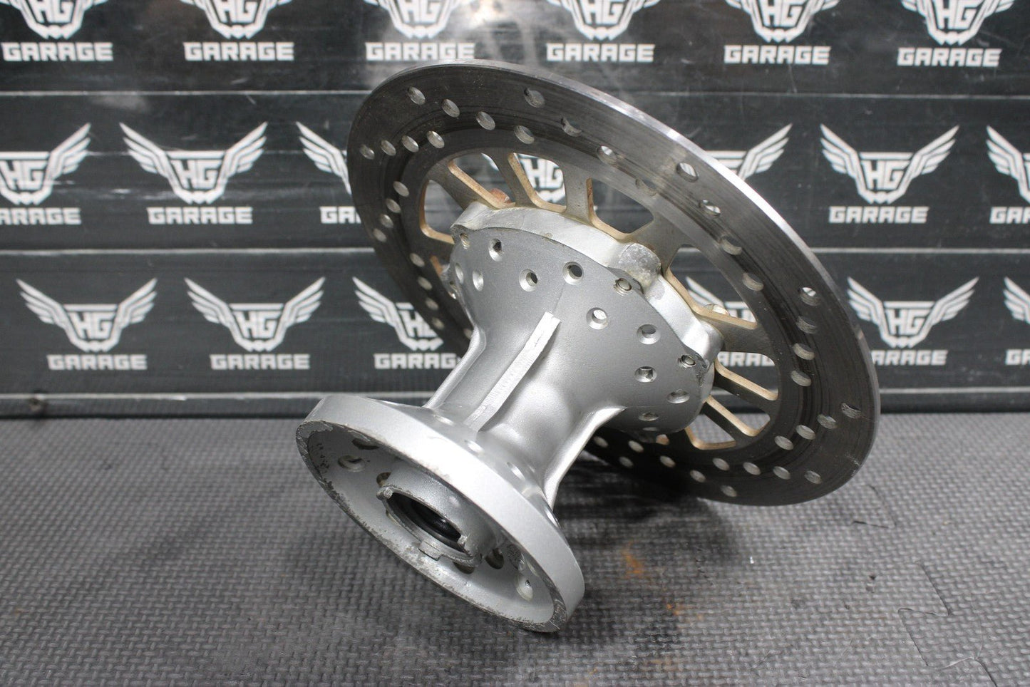 2002 YAMAHA 99 - 04 TTR225 05 - 22 TTR230 OEM FRONT WHEEL RIM HUB 4AN - F5111 - 10 - 35 - hggarage