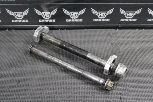 2006 KTM 85SX OEM REAR AXLE BACK WHEEL RIM PIVOT BOLT AXEL - hggarage