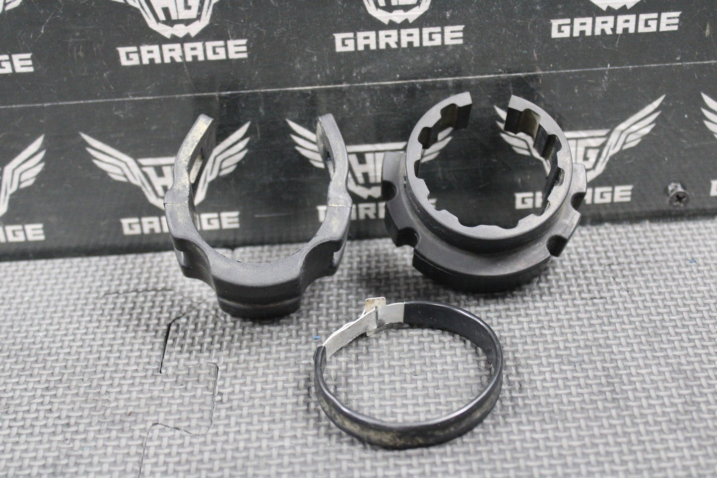 1991 87 - 95 HONDA XR250R OEM FUEL TANK FRAME DAMPER RUBBER MOUNTS 17612 - KT0 - 670 - hggarage