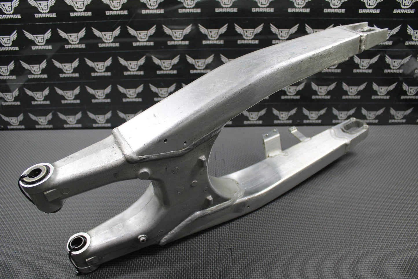 2008 HONDA 08 - 09 CRF250R 08 - 17 CRF250X OEM SWINGARM SWING ARM 52200 - KRN - A10 GOOD - hggarage