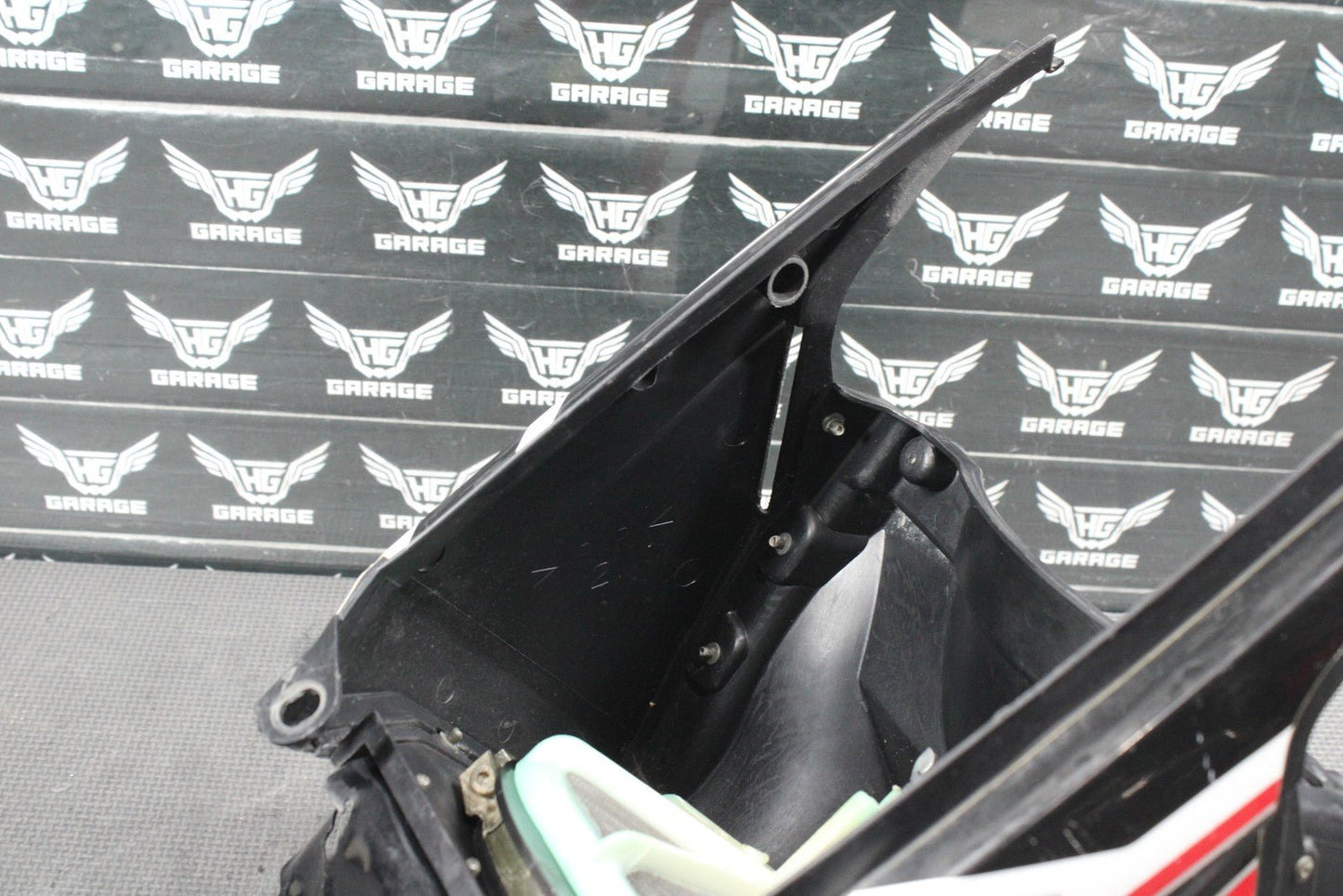 2006 YAMAHA YZ250F OEM AIRBOX INTAKE AIR CLEANER CASE BOOT 2S2 - 14401 - 70 - 00 - hggarage