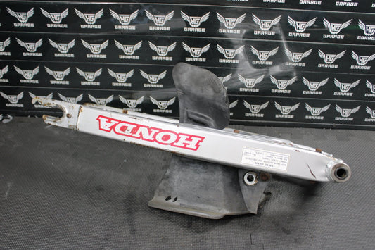 1998 HONDA XR200R 1991 / 93 - 99 OEM SWINGARM SWING ARM SUSPENSION 52100 - KT0 - 870 - hggarage