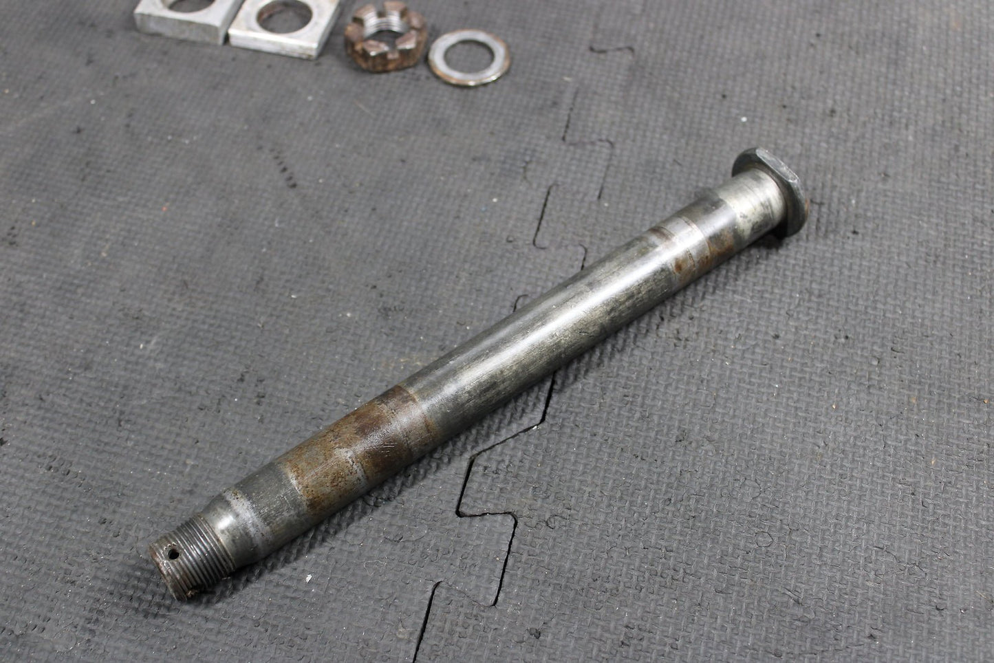 2007 KAWASAKI KX450F OEM REAR AXLE BACK WHEEL RIM PIVOT BOLT AXEL 41068 - 1466 - hggarage