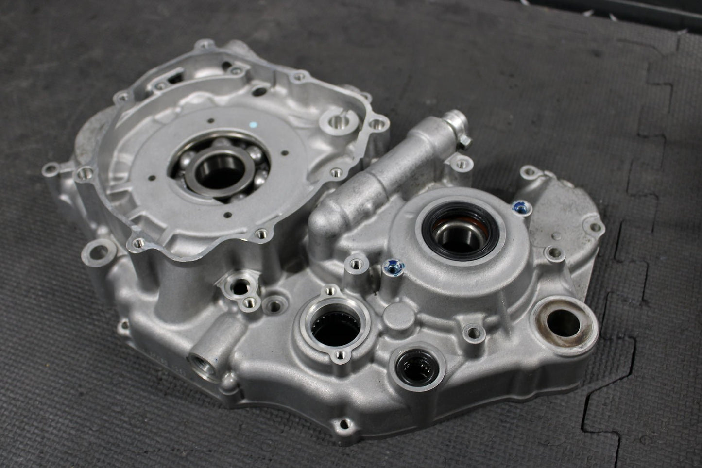 2013 SUZUKI DRZ400 DRZ400E DRZ400S DRZ400SM OEM LEFT RIGHT ENGINE MOTOR CRANKCAS - hggarage