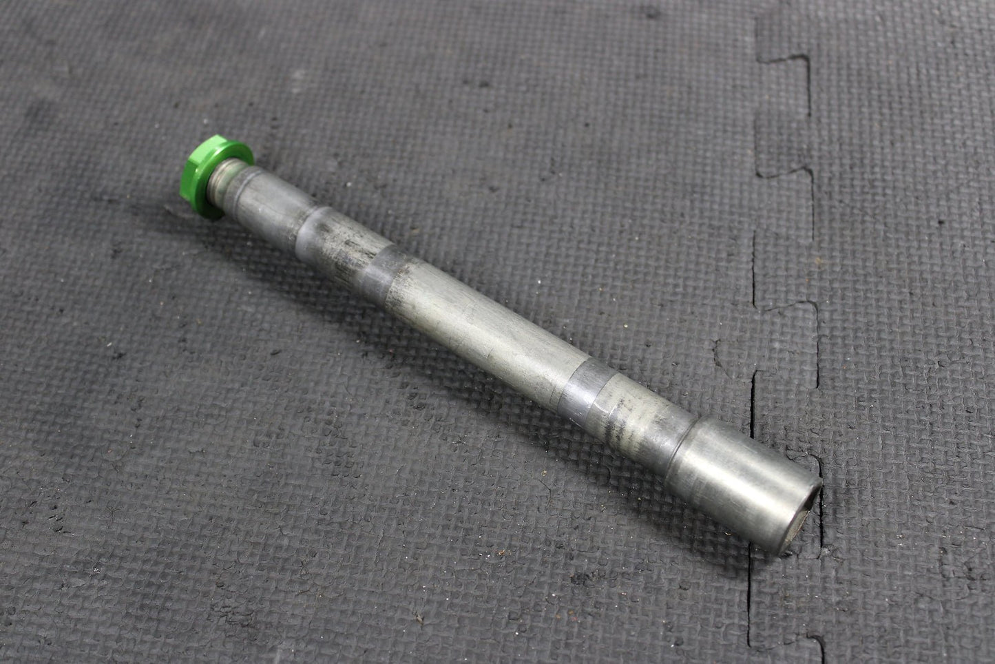 2014 KAWASAKI KX250F OEM FRONT WHEEL RIM AXLE PIVOT BOLT - hggarage