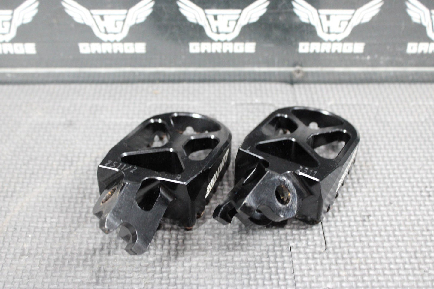 2007 HONDA CRF450R AIR TIME BILLET FOOT PEGS PEDALS FRAME STAND FOOTPEG BLACK - hggarage