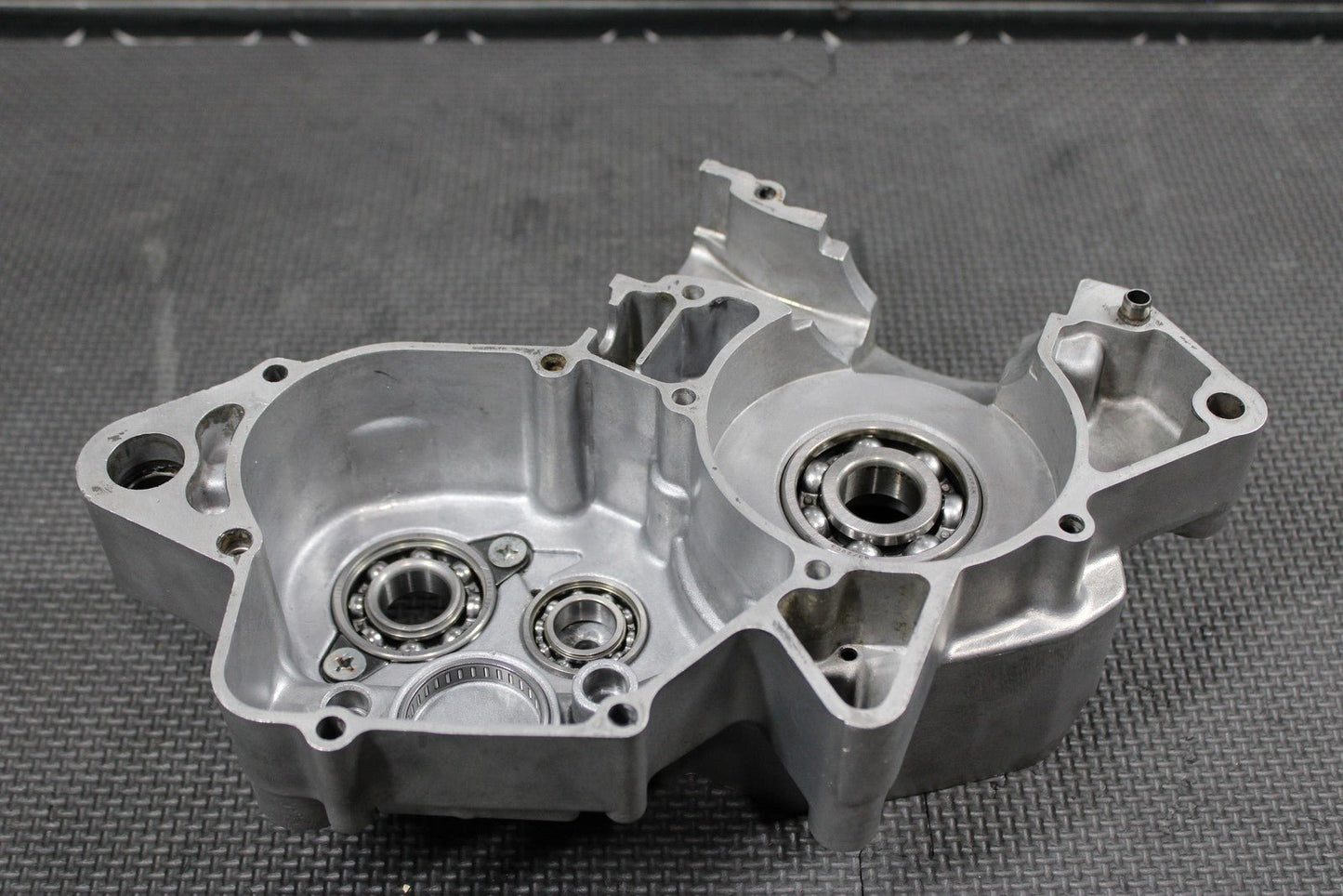 1998 HONDA CR125R OEM LEFT ENGINE MOTOR CRANKCASE CRANK CASES BLOCK READ DESC! - hggarage