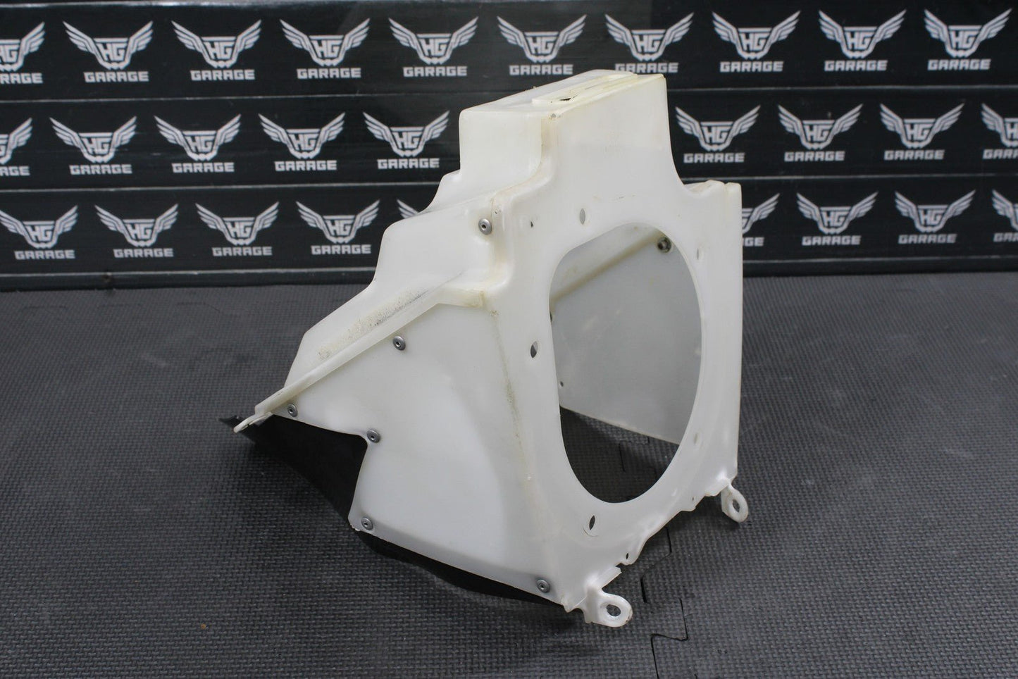 1999 HONDA CR125R OEM AIR CLEANER FILTER BOX WHITE 17210 - KZ4 - J01 - hggarage