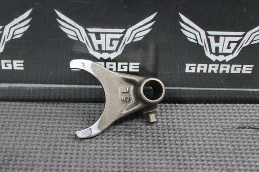 1999 HONDA CR500R ENGINE TRANSMISSION LEFT GEAR SHIFT FORK 5L 24221 - KA5 - 690 - hggarage