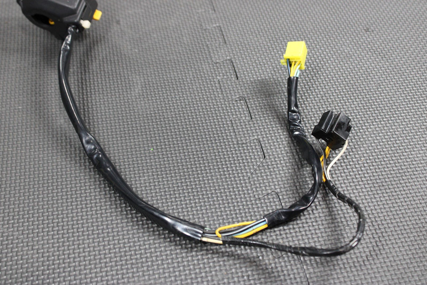 2005 SUZUKI 96 - 09 DR200SE OEM HANDLEBAR HORN HIGH LOW BEAM SWITCH CONTROL BUTTON - hggarage