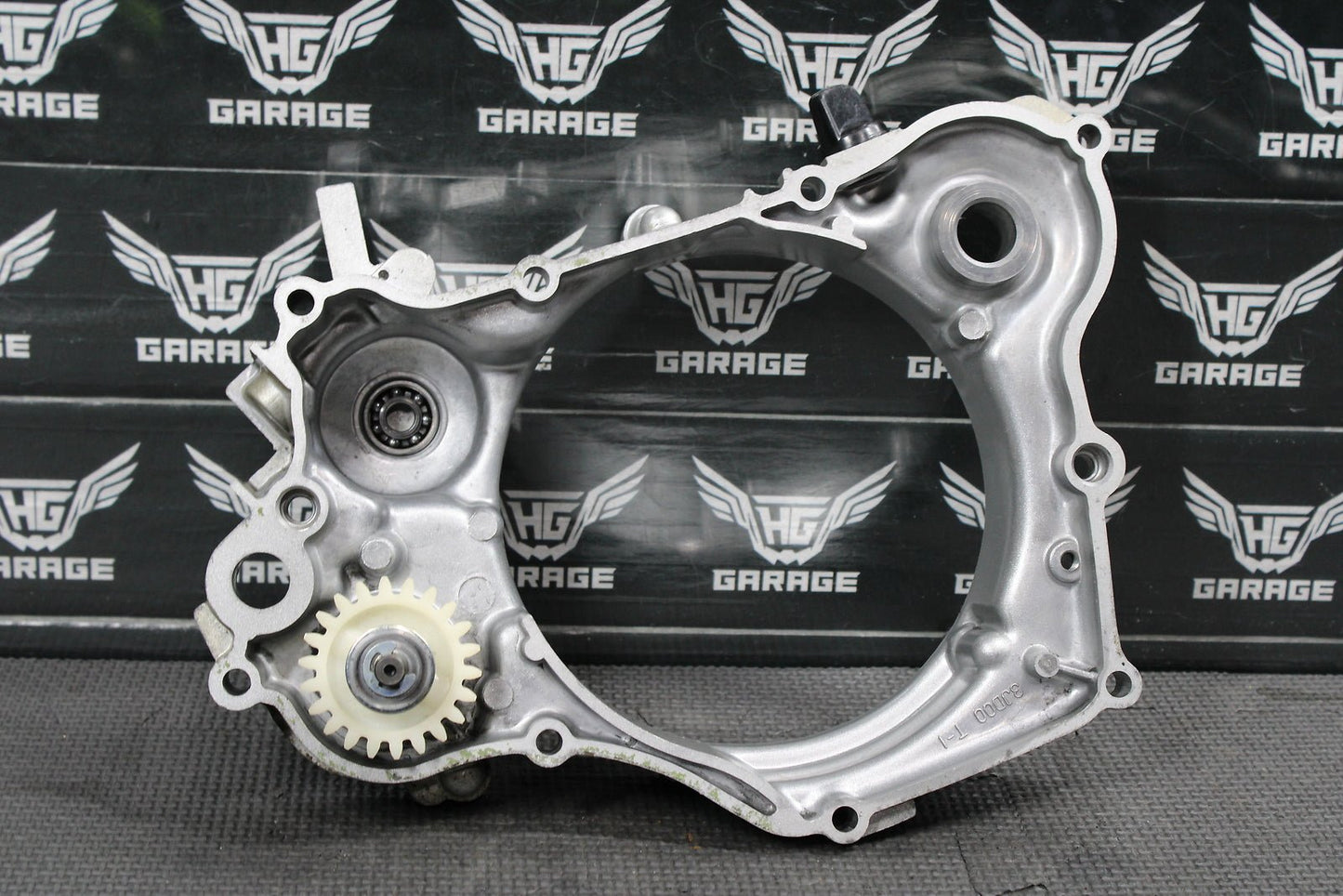 1992 YAMAHA YZ125 OEM ENGINE MOTOR INNER CLUTCH COVER 3JD - 15431 - 00 - 00 - hggarage