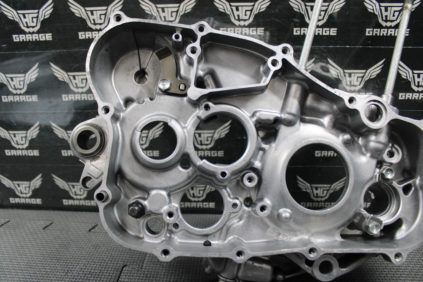 2008 HONDA CRF250R OEM RIGHT ENGINE CRANKCASE CRANK CASE 11100 - KRN - A10 GOOD! - hggarage