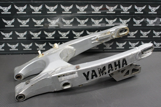 2002 Yamaha YZ426F OEM Swingarm Swing Arm Suspension 5NY - 22110 - 00 - 00 - hggarage