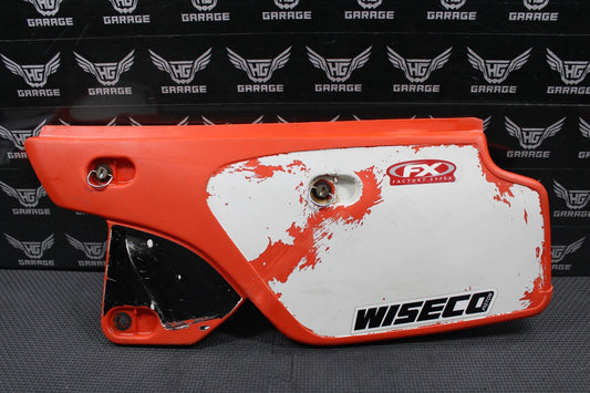 1989 HONDA XR250R OEM LEFT REAR PLASTIC PANEL PLATE AIRBOX COVER 83603 - KT1 - 900ZB - hggarage
