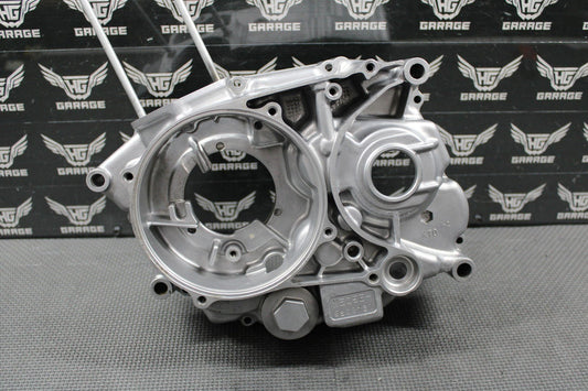 1999 HONDA XR200R 88 - 02 OEM LEFT ENGINE MOTOR CRANKCASE CRANK CASE 11200 - KT0 - 680 - hggarage