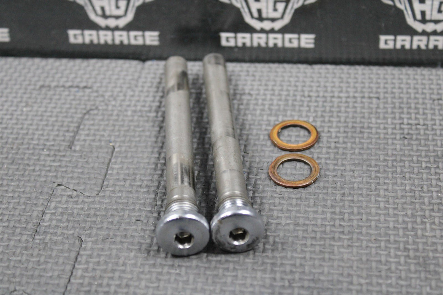 1989 HONDA 84 - 04 XR250R OEM CYLINDER HEAD ROCKER ARM SHAFT BOLTS 14451 - KK0 - 010 - hggarage