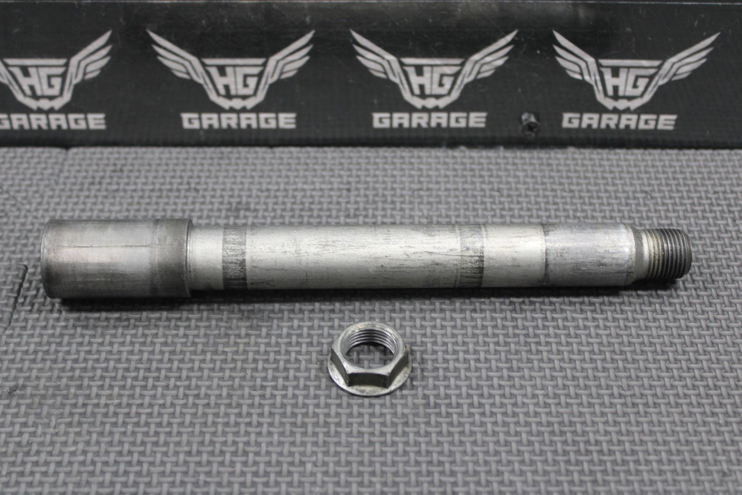 2020 YAMAHA YZ250F OEM FRONT WHEEL RIM AXLE PIVOT BOLT SHAFT 1SL - 25181 - 00 - 00 - hggarage