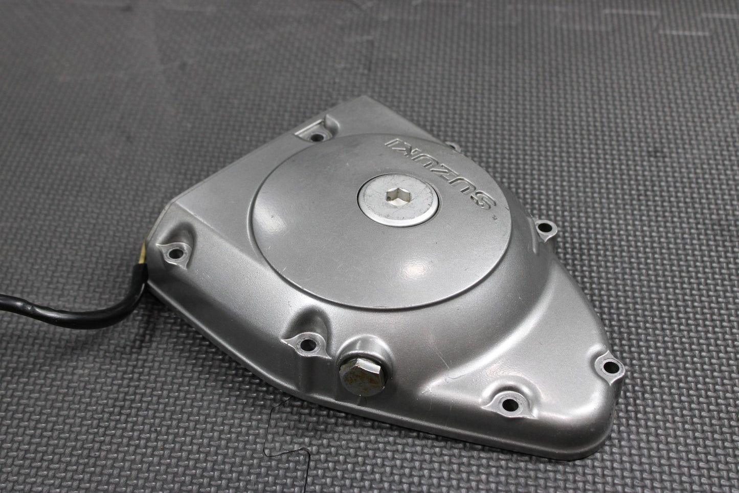 2005 SUZUKI DR200SE OEM LEFT SIDE ENGINE MOTOR STATOR GENERATOR MAGNETO COVER - hggarage