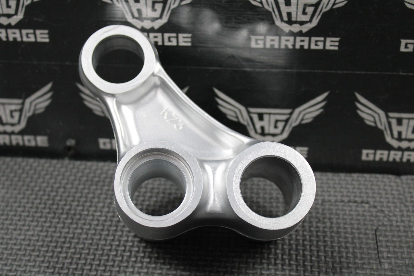2001 96 - 01 HONDA CR500R OEM REAR SHOCK LINKAGE CUSHION ARM 52465 - MAC - 740 NICE! - hggarage