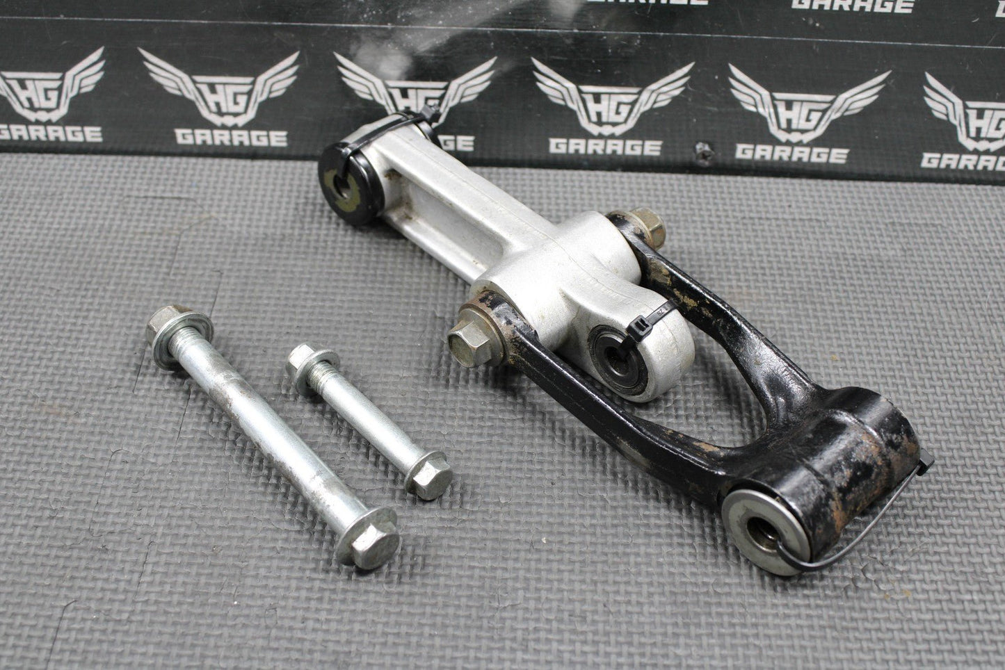 2005 2006 SUZUKI RM85 OEM REAR SHOCK SWINGARM LINKAGE ARM LEVER ROD 62600 - 03890 - hggarage