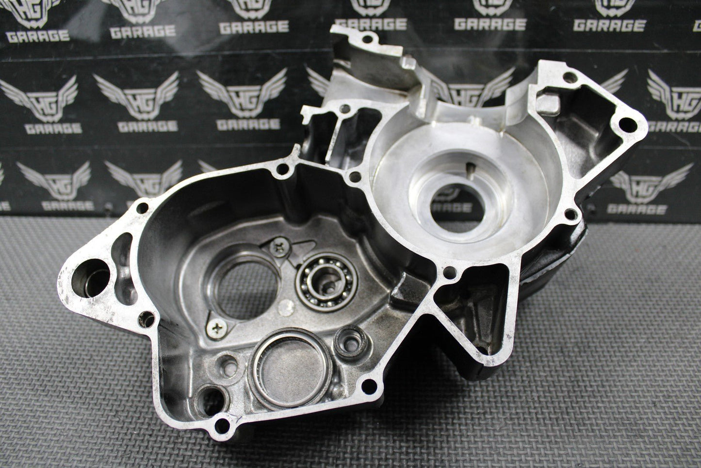 1988 HONDA CR125R OEM LEFT ENGINE MOTOR CRANKCASE CRANK CASE 112A0 - KS6 - 830 GOOD! - hggarage