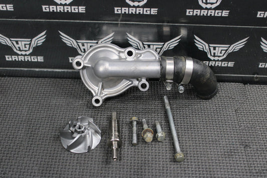 2006 HONDA CRF450R OEM ENGINE WATER PUMP W HOUSING 19221 - MEN - 850 19241 - MEB - 670 - hggarage