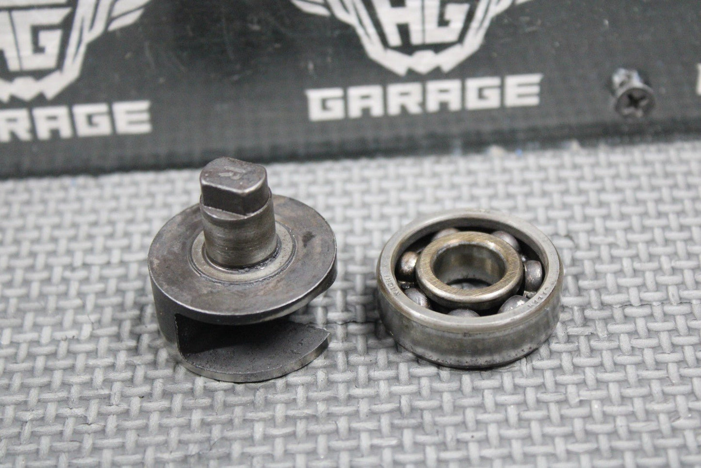 1999 SUZUKI 99 - 00 RM250 OEM MODEL X Y POWER VALVE EXHAUST RH SIDE 11255 - 37E31 - hggarage